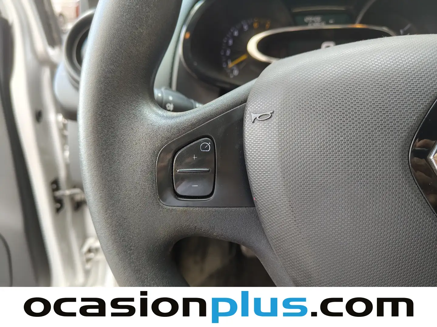 Foto Renault Clio Renault Clio 1.2 Authentique (75 CV)