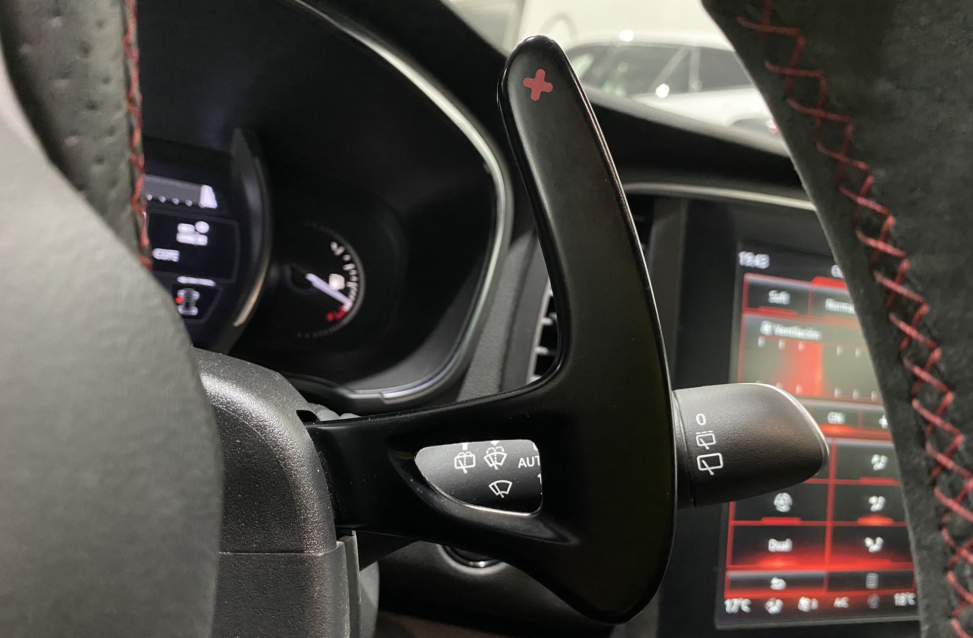 Renault Mégane RS Energy TCe EDC - foto 26