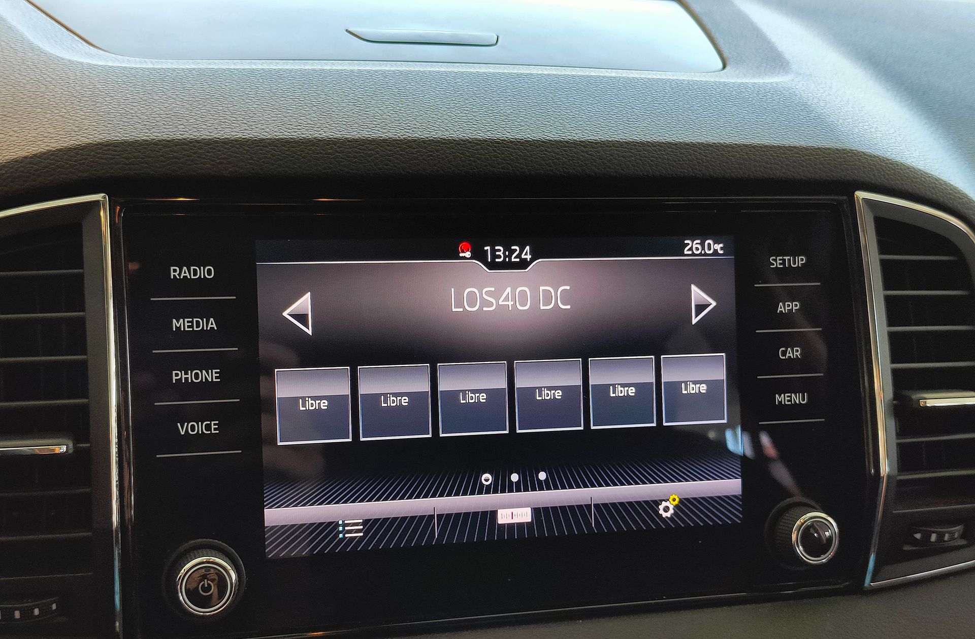 Škoda Karoq 1.6 TDI Ambition - foto 37