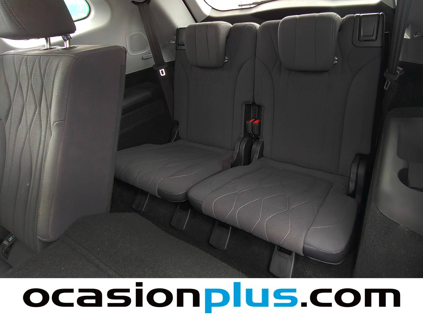 Extras y acabados del EBRO S800 EBRO S800 1.6 TGDI Premium DCT (147 CV) 7 Plazas