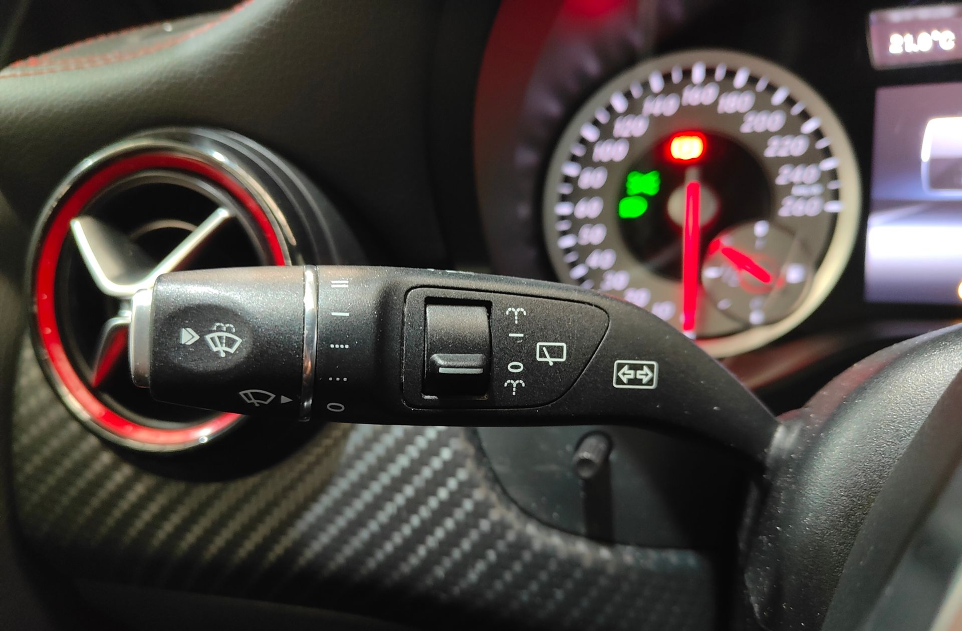 Mercedes-Benz Clase A 250 AMG Line 4Matic - foto 25