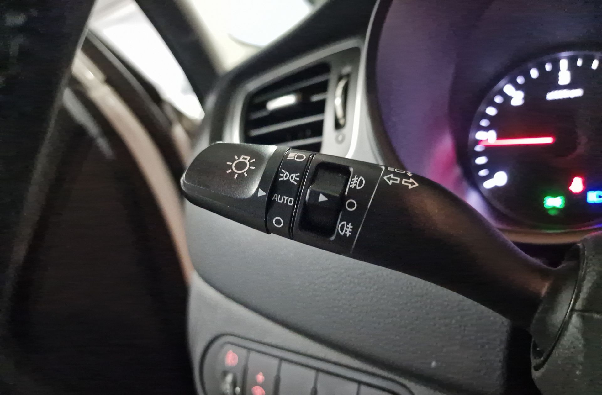 Kia Carens 1.7 CRDi VGT Concept Eco-Dynamics 7 plazas - foto 22