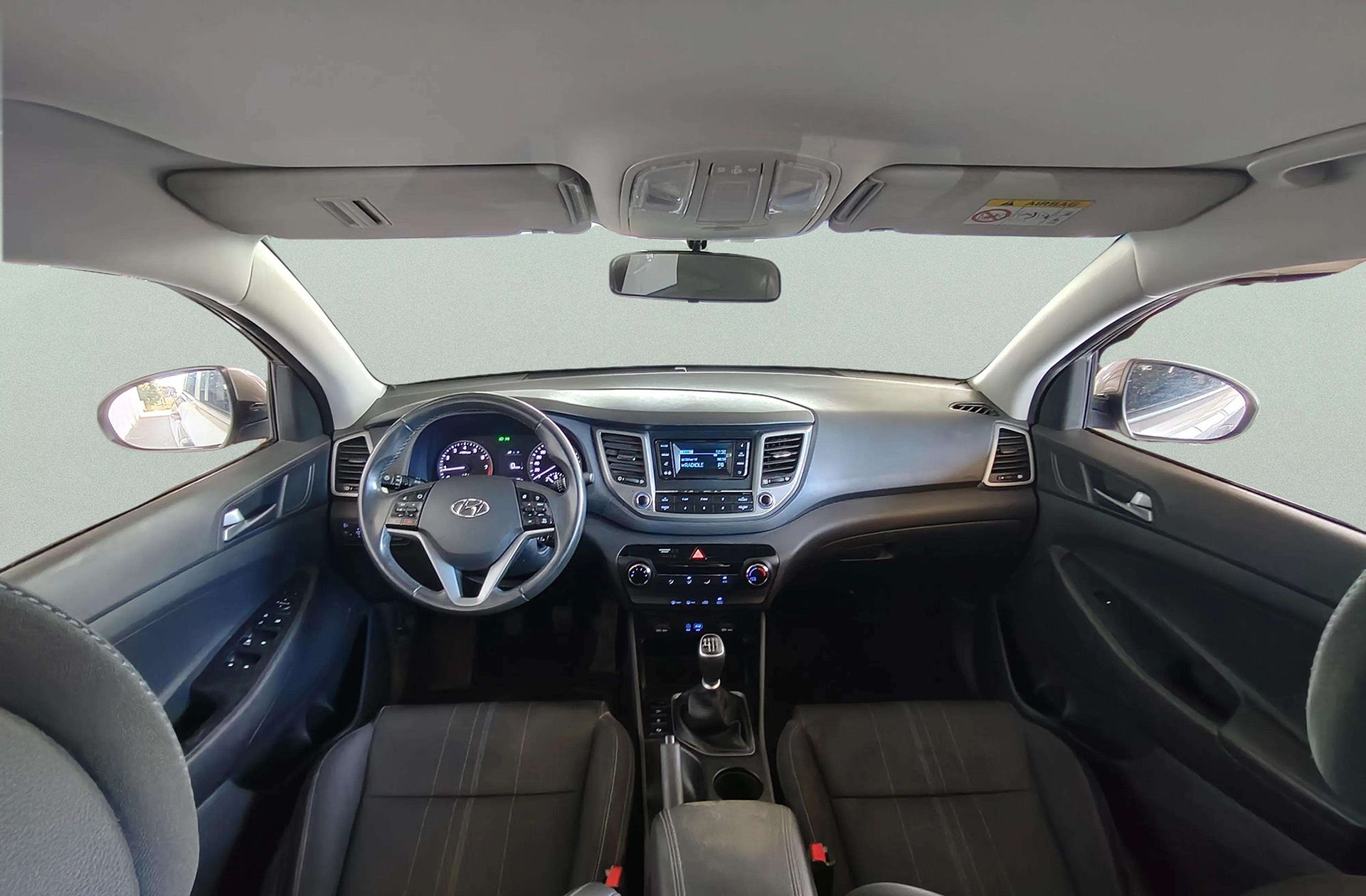 Hyundai Tucson 1.6 GDI BlueDrive Essence 4x2 - foto 6