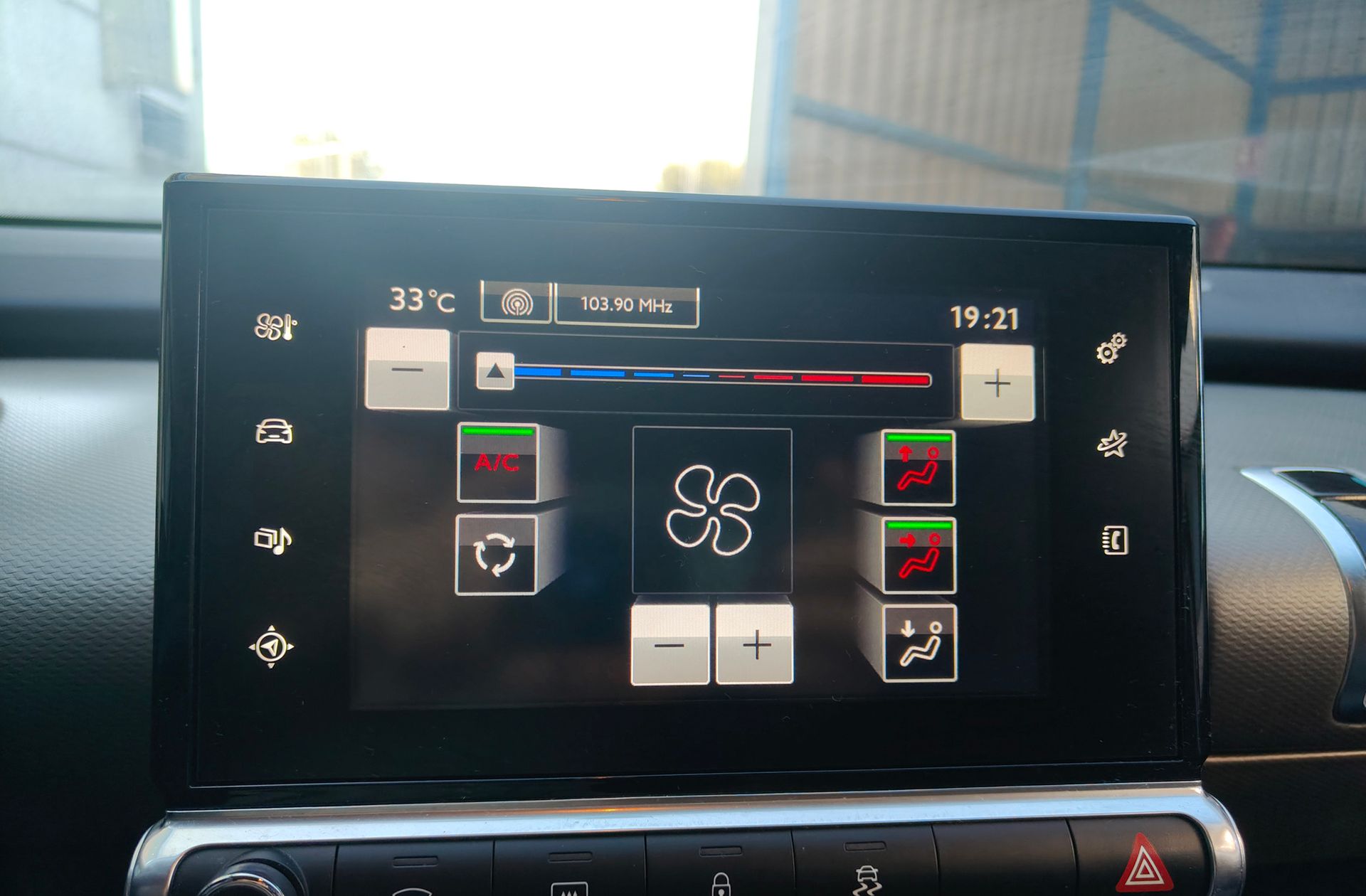 Citroën C4 Cactus PureTech 110 Feel - foto 23
