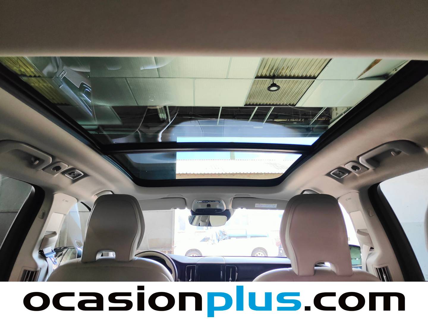 Extras y acabados del Volvo XC60 Volvo XC60 D4 Momentum AWD Auto (190 CV)