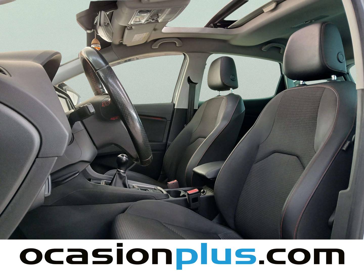 Foto asientos delanteros Seat León Seat León 2.0 TDI S&S FR Plus (150 CV)
