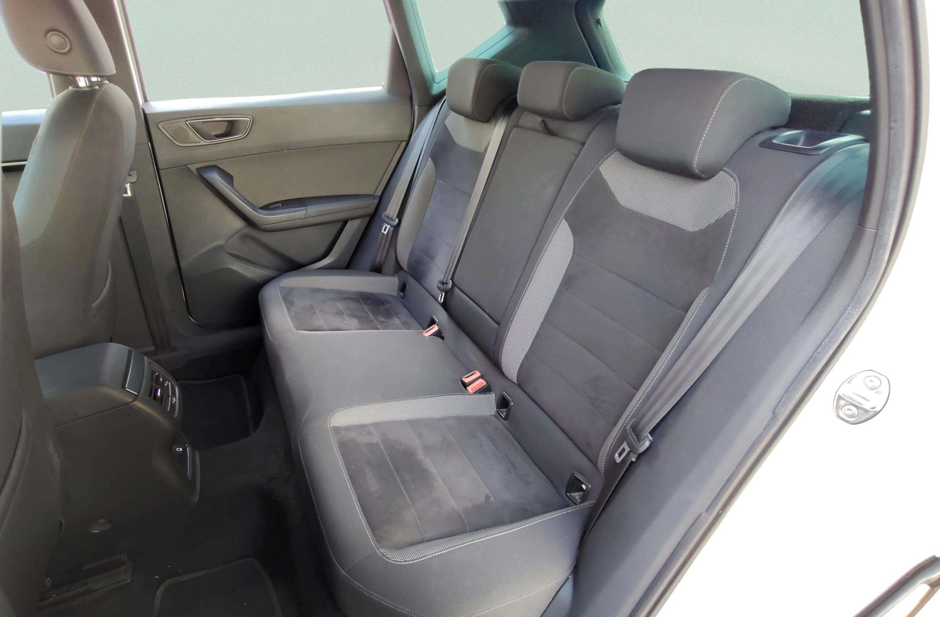 SEAT Ateca 2.0 TDI Xcellence Plus DSG - foto 11