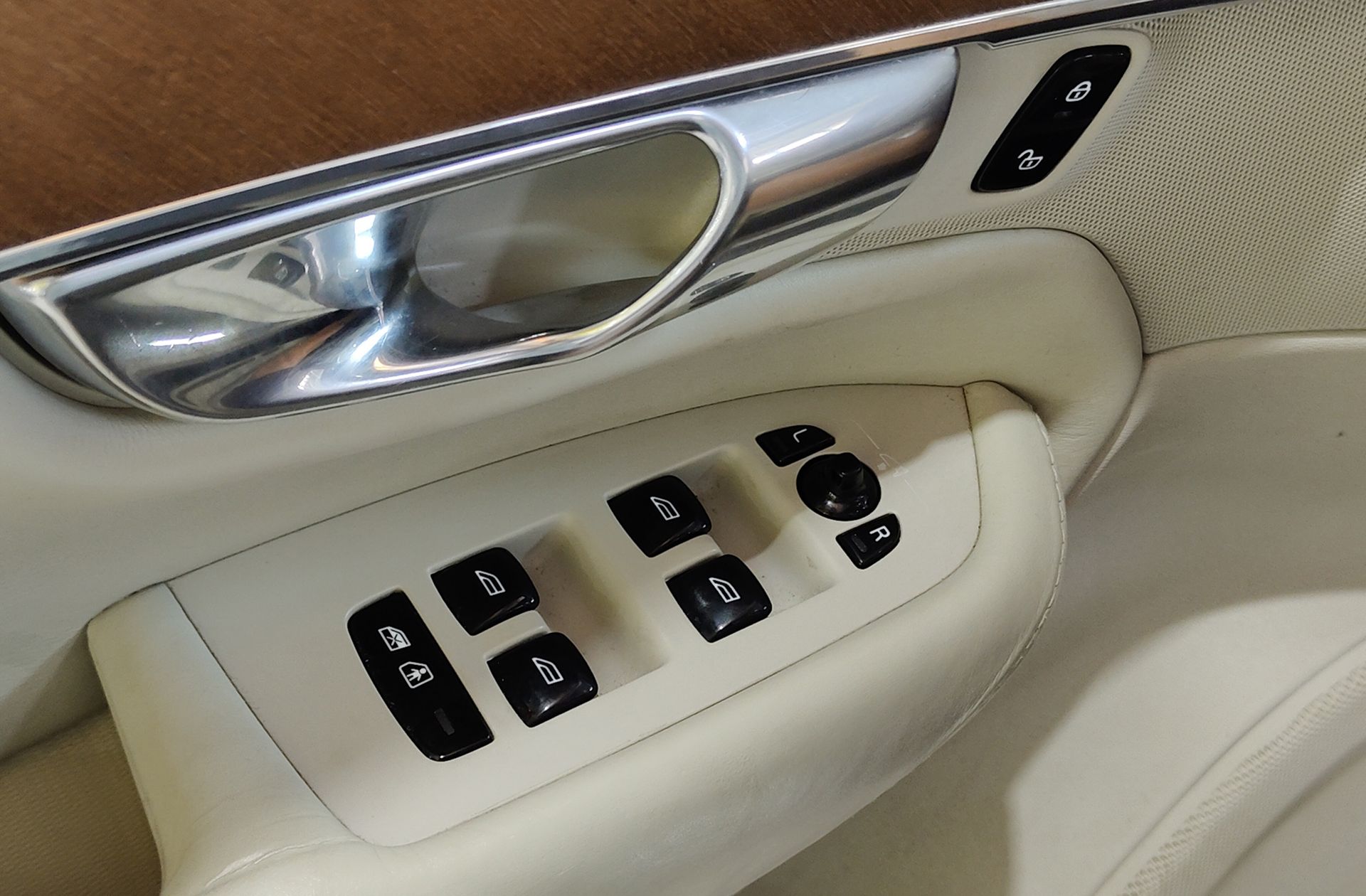Volvo XC90 D5 Inscription AWD 7 plazas - foto 42