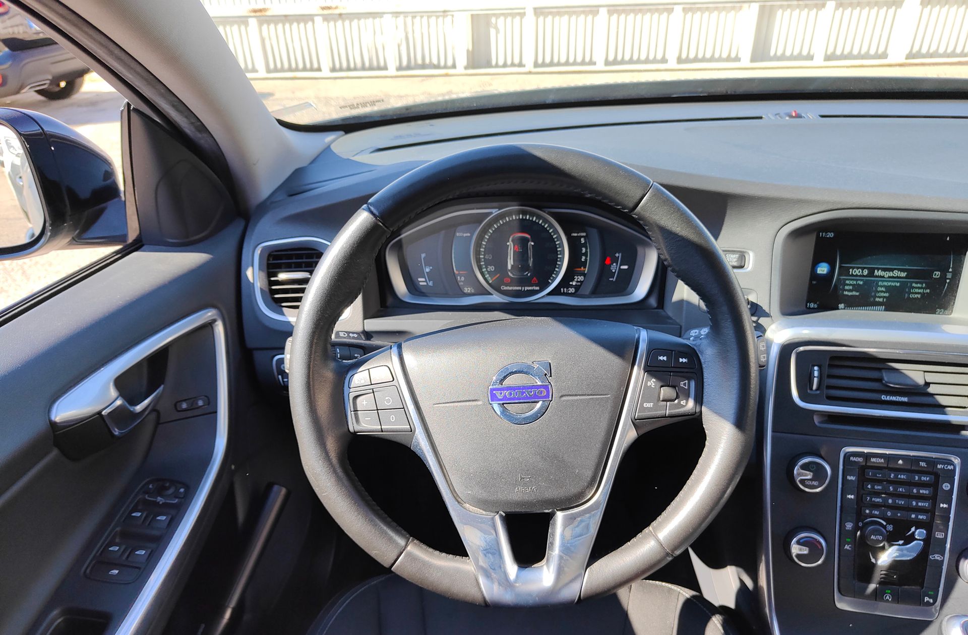 Volvo V60 D3 Kinetic - foto 21