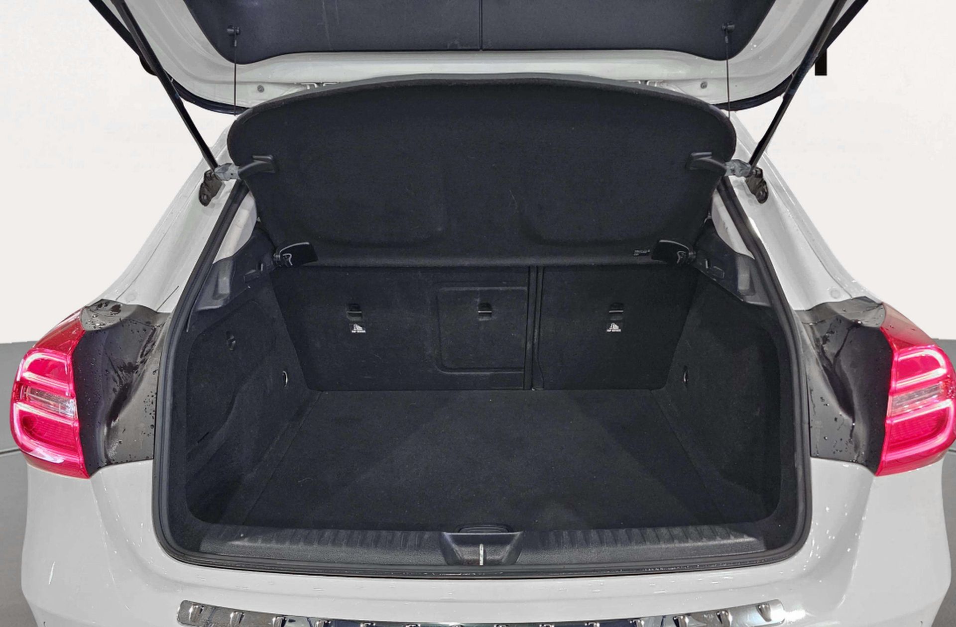 Mercedes-Benz GLA 200 d Urban - foto 20