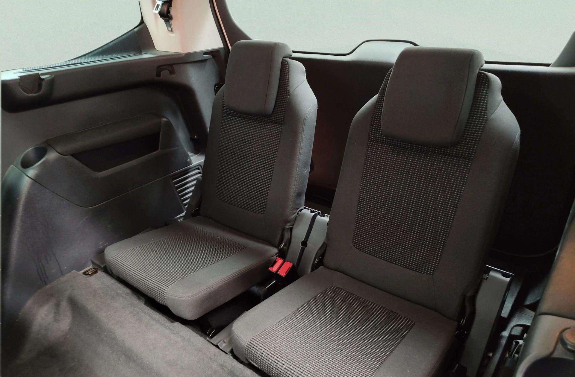 Peugeot 5008 1.6 THP Allure 7 plazas - foto 8