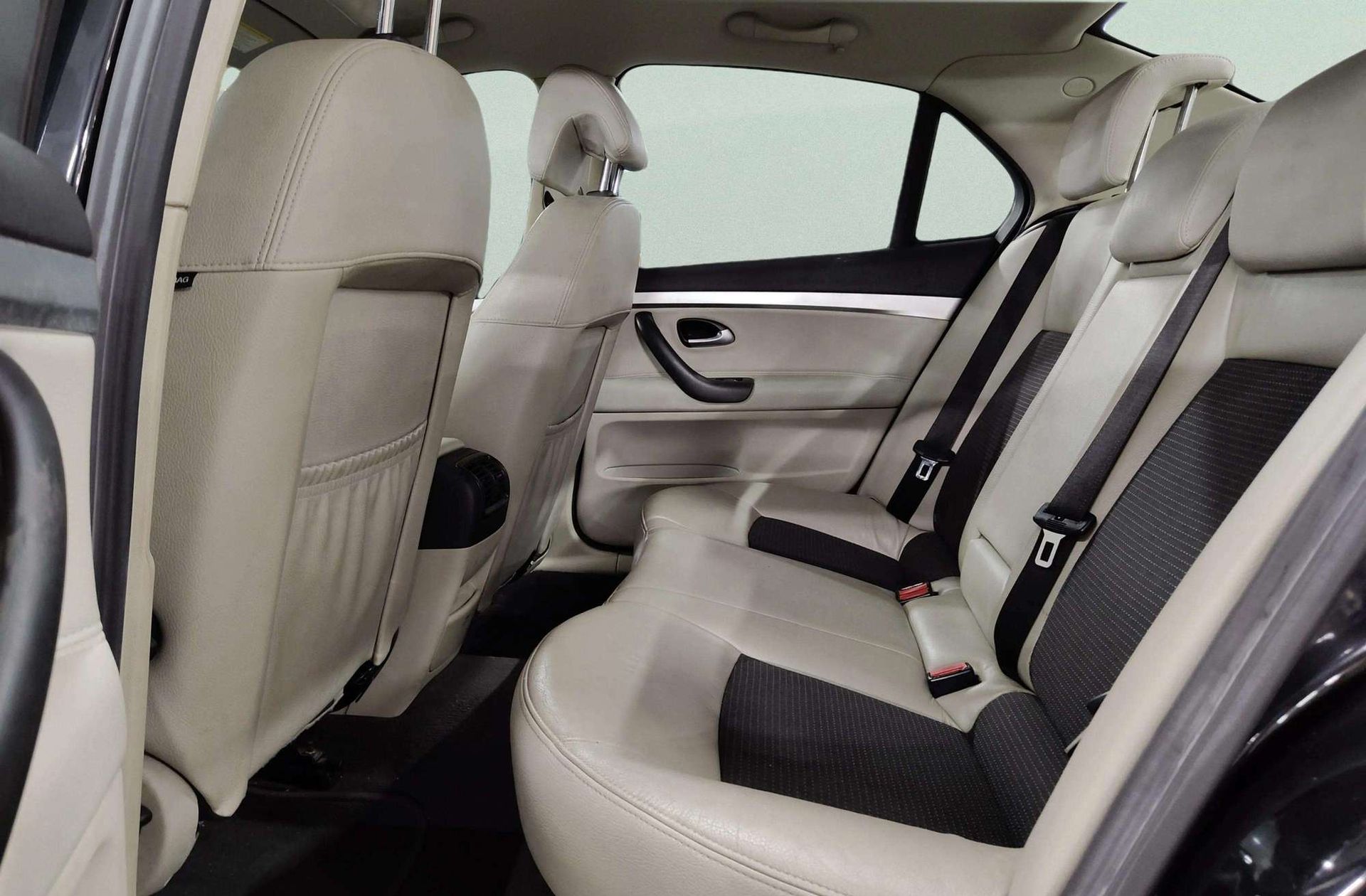 Saab 9-3 1.9 TiD Vector - foto 10