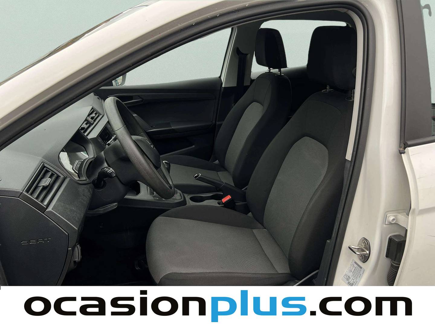 Foto asientos delanteros Seat Ibiza SEAT Ibiza 1.0 EcoTSI Reference Plus (95 CV)