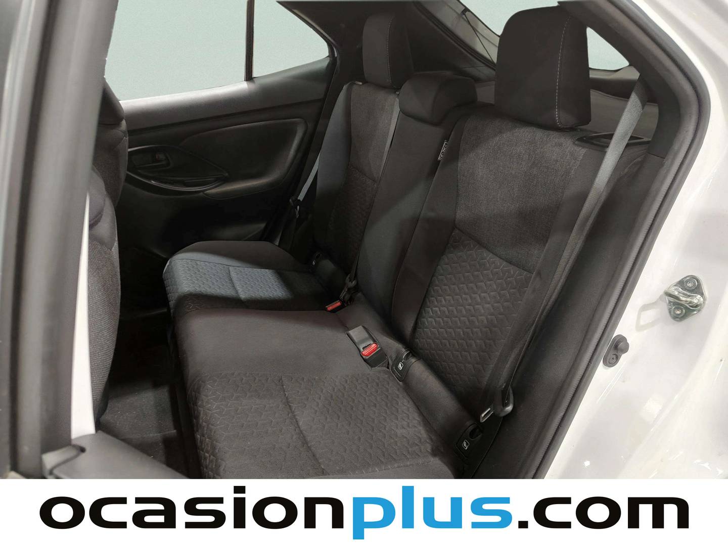 Foto asientos traseros Toyota Yaris Cross Toyota Yaris Cross 120H Active Tech Pack Confort (116 CV)