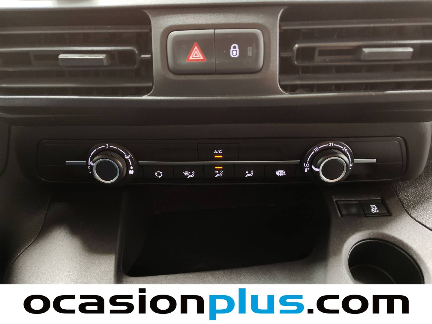 Equipamiento del Peugeot Partner Peugeot Partner Furgon BlueHDi 100 Pro Standard 600kg (98 CV)