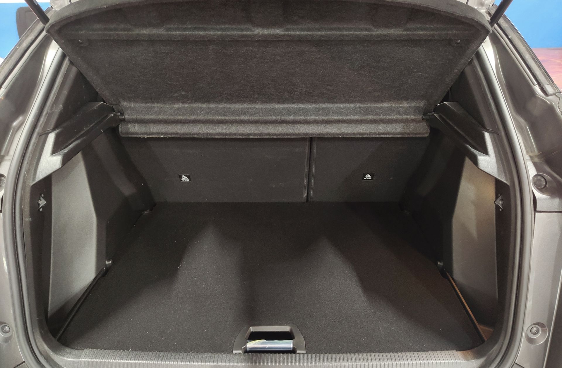 Peugeot 2008 PureTech 130 Allure Pack EAT8 - foto 19