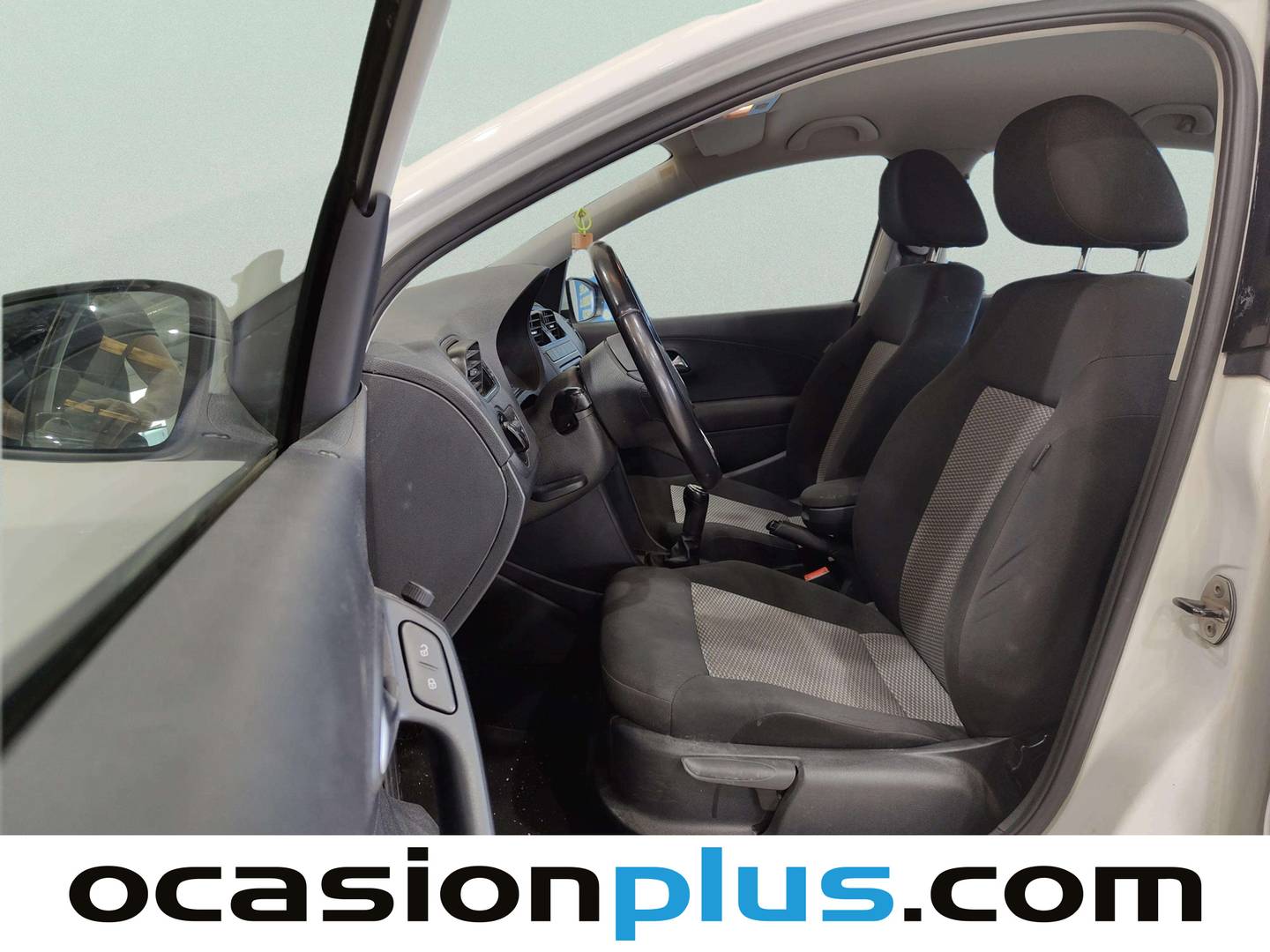 Foto asientos delanteros Volkswagen Polo Volkswagen Polo Advance 1.4 (85 CV)