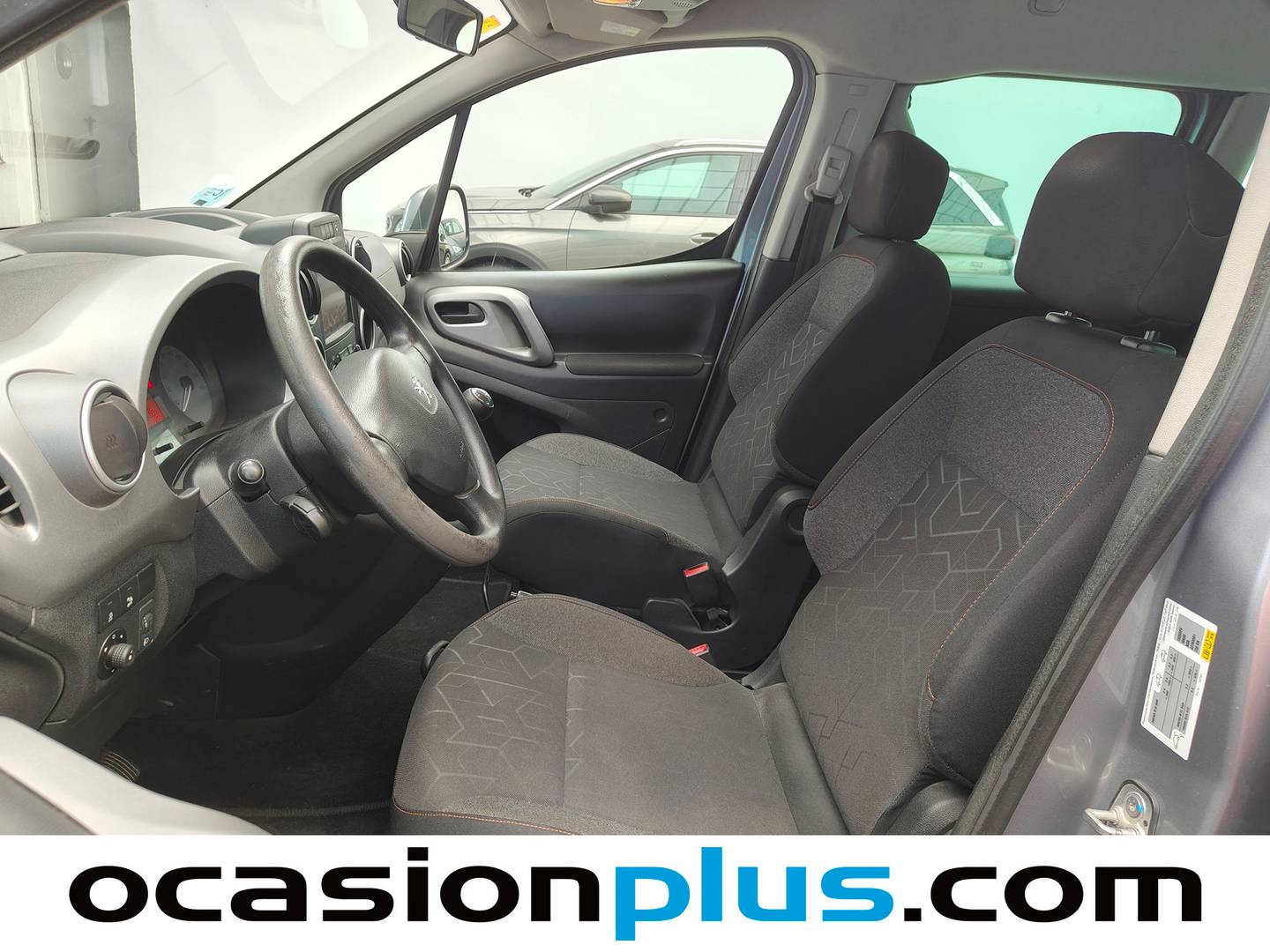 Foto asientos delanteros Peugeot Partner Peugeot Partner Tepee Tepee BlueHDi 100 Active (100 CV)