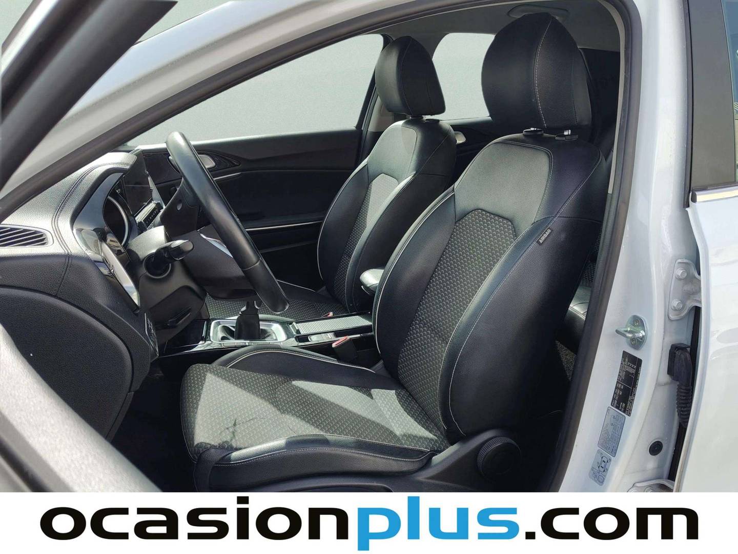 Foto asientos delanteros KIA XCeed Kia XCeed 1.0 T-GDi Tech (120 CV)