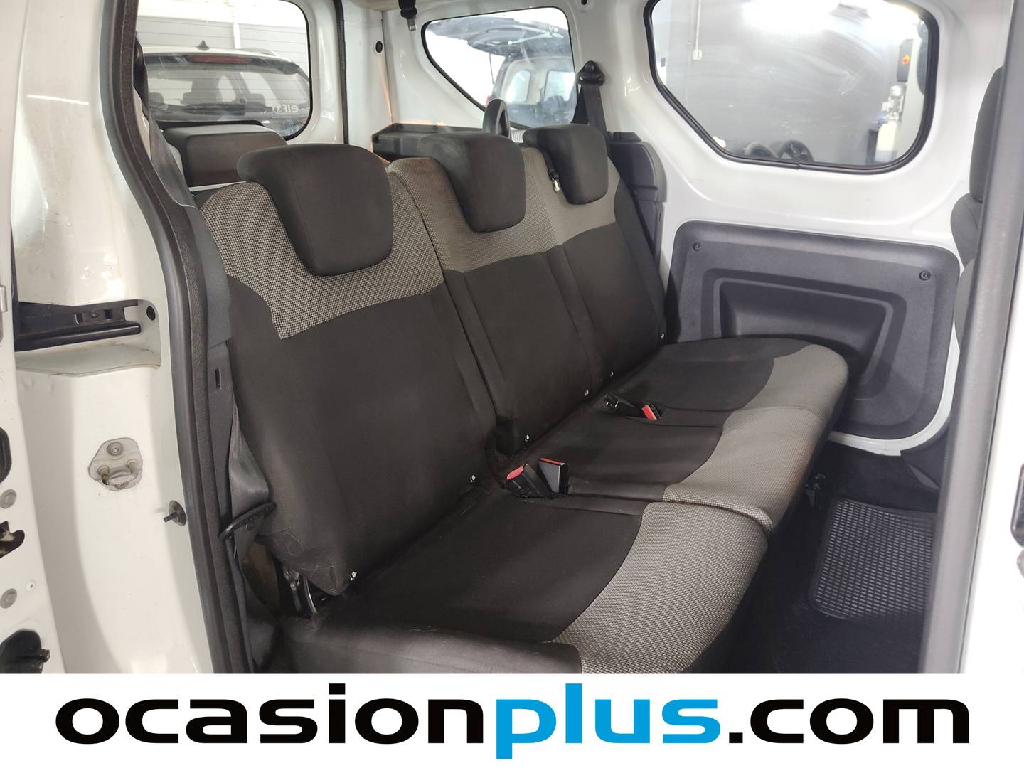 Foto asientos traseros Dacia Dokker Dacia Dokker 1.6 GLP Ambiance (98 CV)