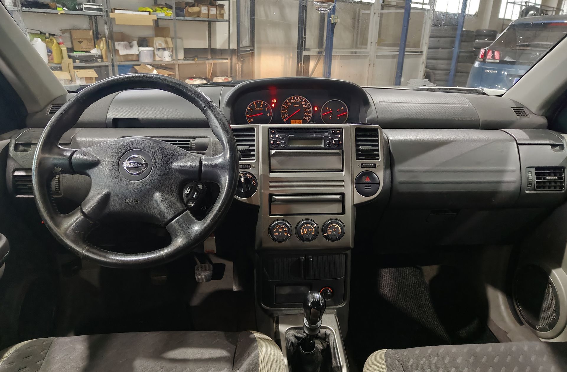 Nissan X-Trail 2.2 dCi XE - foto 6