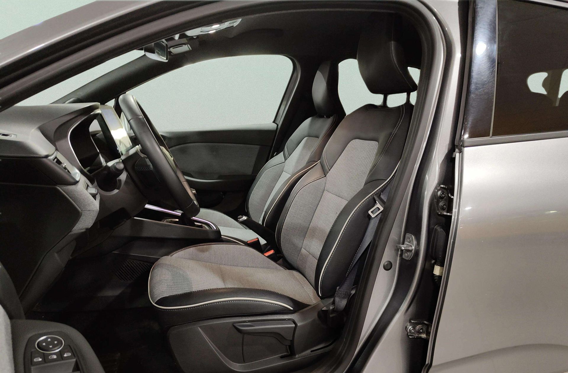 Renault Clio Techno TCe - foto 10