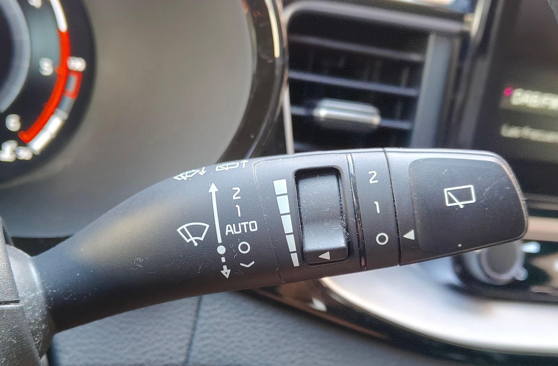 Kia Ceed 1.6 CRDi GT Line - foto 28