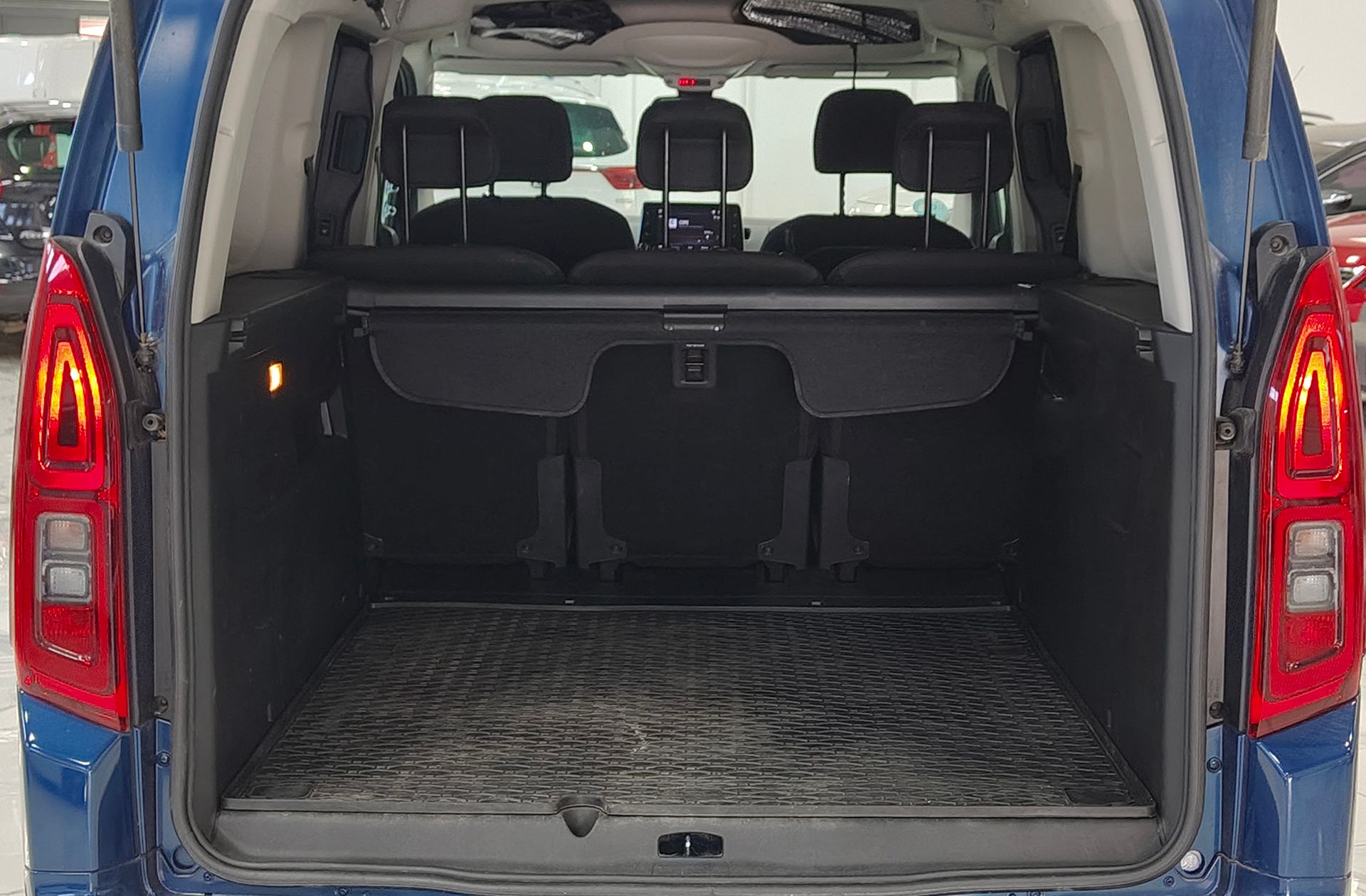 Opel Combo 1.5 TD Elegance Plus XL - foto 14