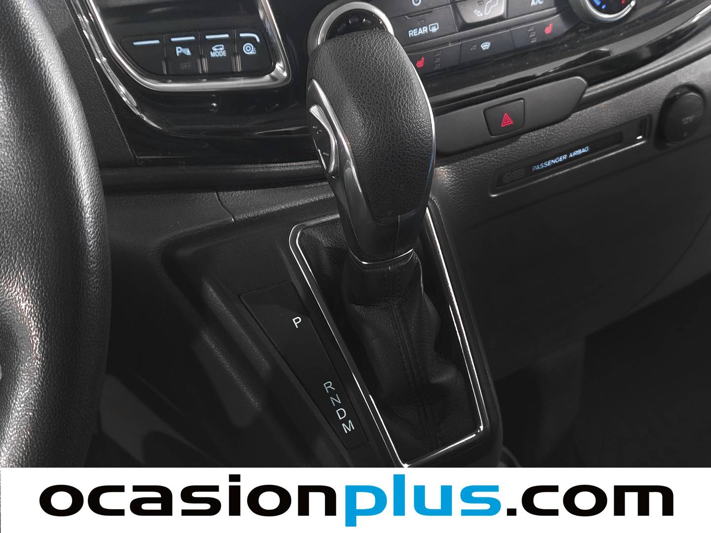 Foto Ford Transit Custom Ford Transit Custom Kombi 2.0 TDCI L1 320 Sport Auto (185 CV) 8 Plazas