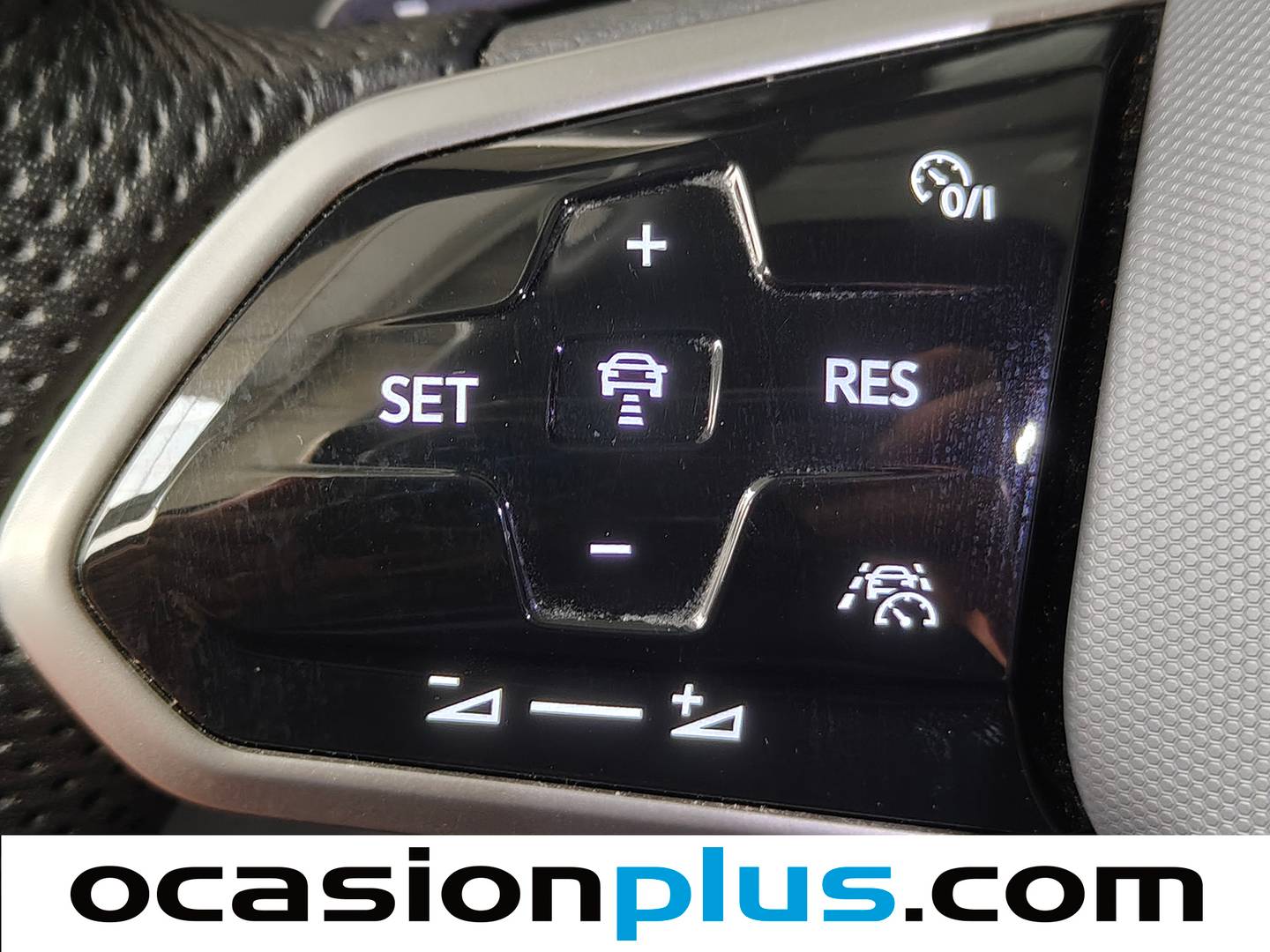 Volkswagen Golf Volkswagen Golf R-Line 1.5 eTSI (150 CV) DSG de ocasión