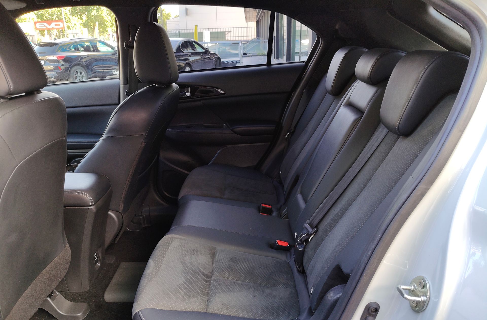Mitsubishi Eclipse Cross 2.4 PHEV Kaiteki 4WD - foto 11