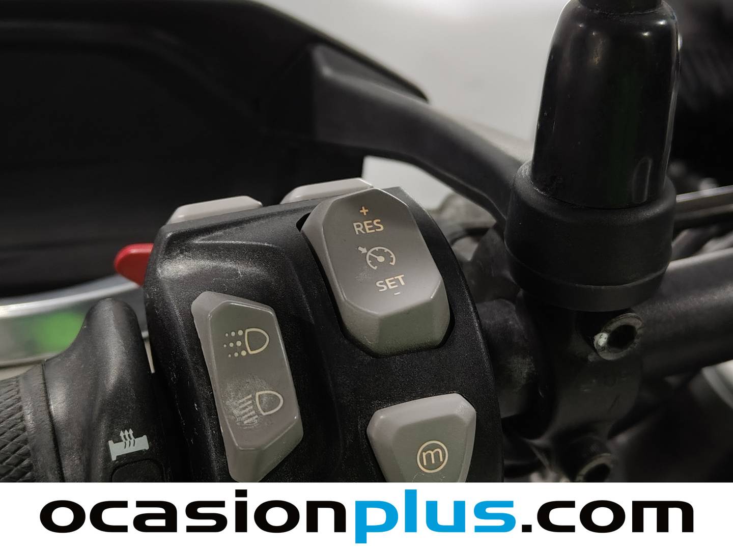 Foto Triumph Tiger 900 GT PRO Triumph Tiger 900 GT PRO (95 CV)