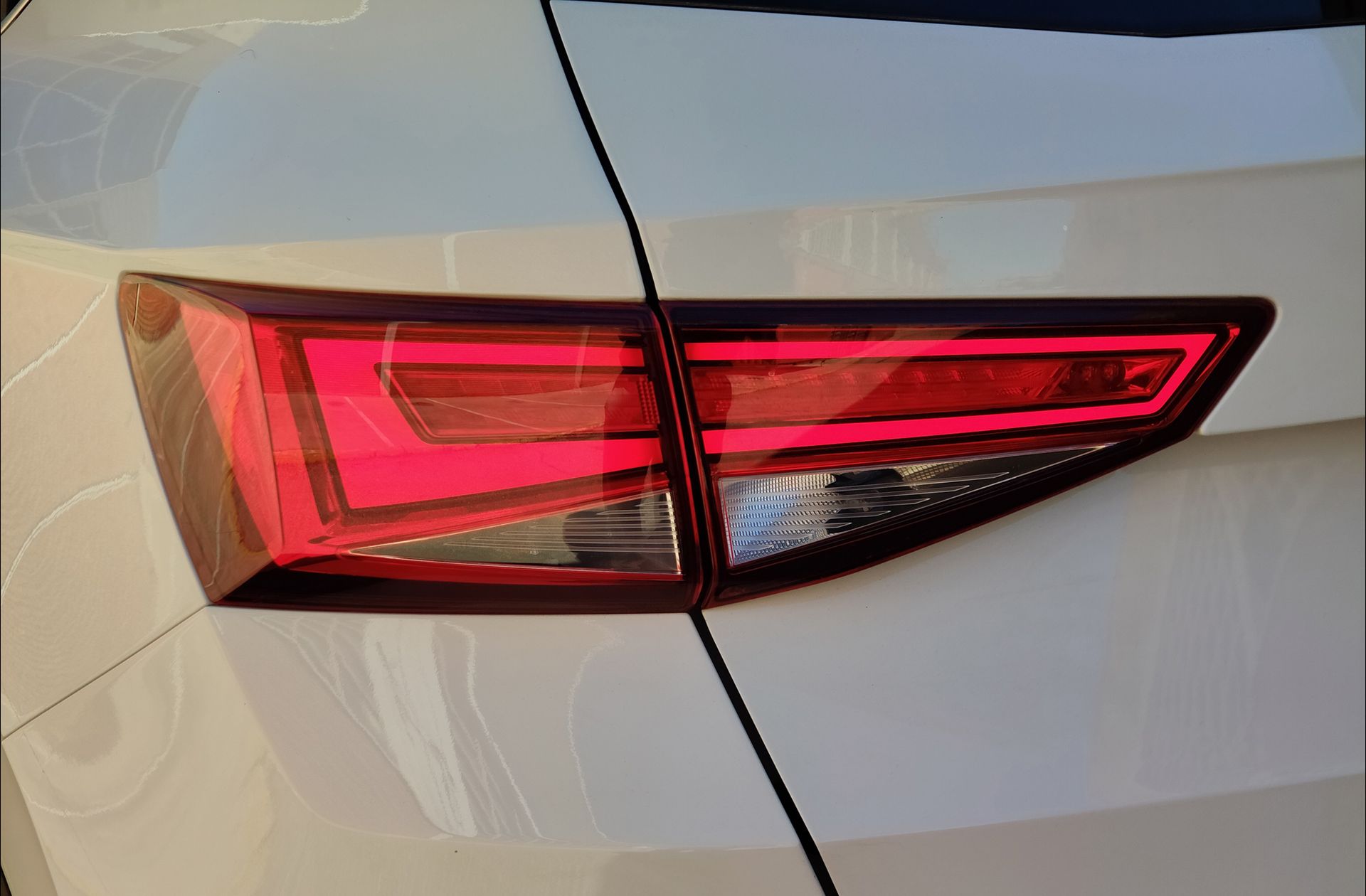 SEAT Ateca 2.0 TDI Xcellence 4Drive - foto 17