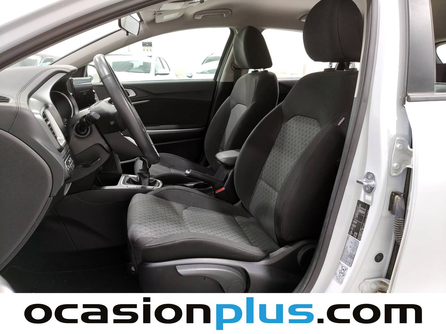 Foto asientos delanteros KIA Ceed KIA Ceed 1.0 T-GDi Concept (100 CV)