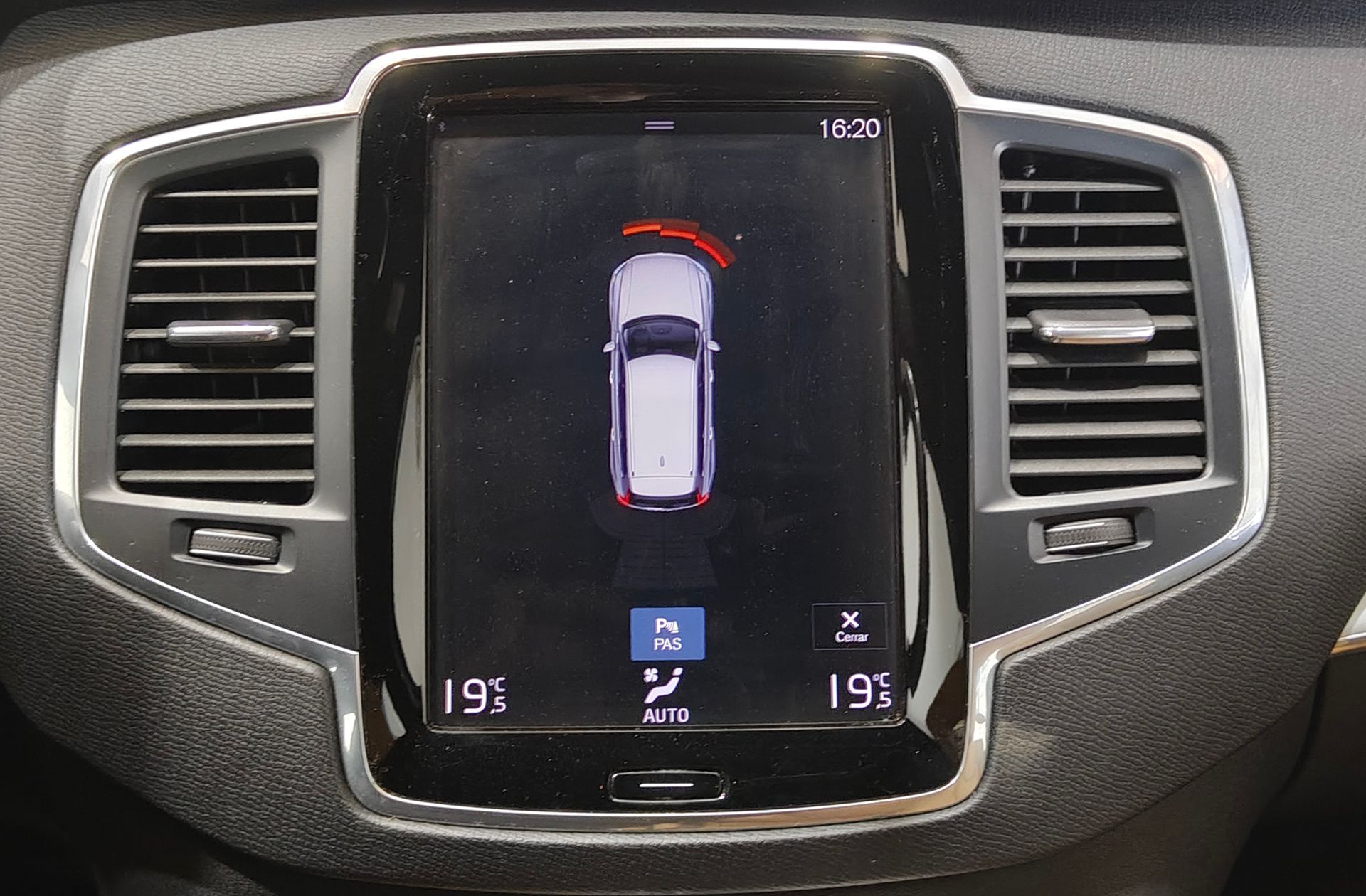 Volvo XC90 D5 Momentum AWD 7 plazas - foto 11