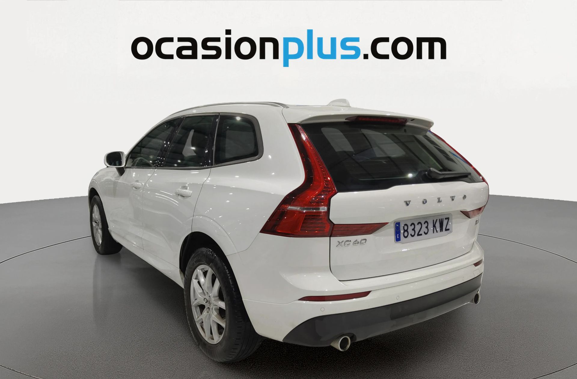 Volvo XC60 D4 Momentum - foto 3