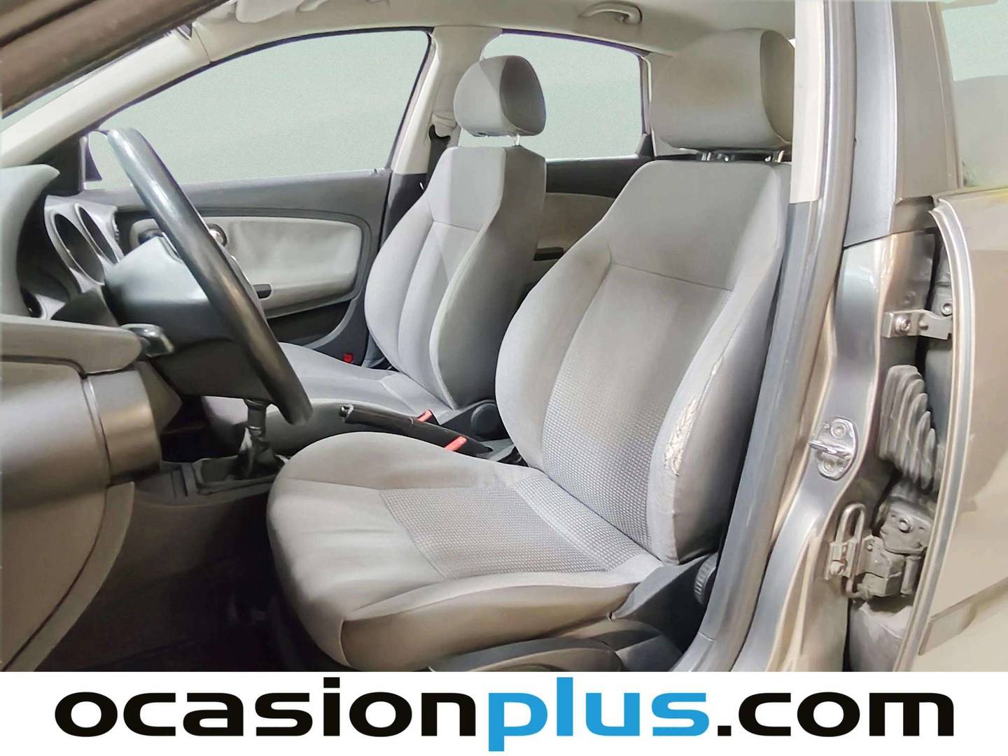 Foto asientos delanteros Seat Córdoba Seat Córdoba 1.9 TDI Stella (100 CV)