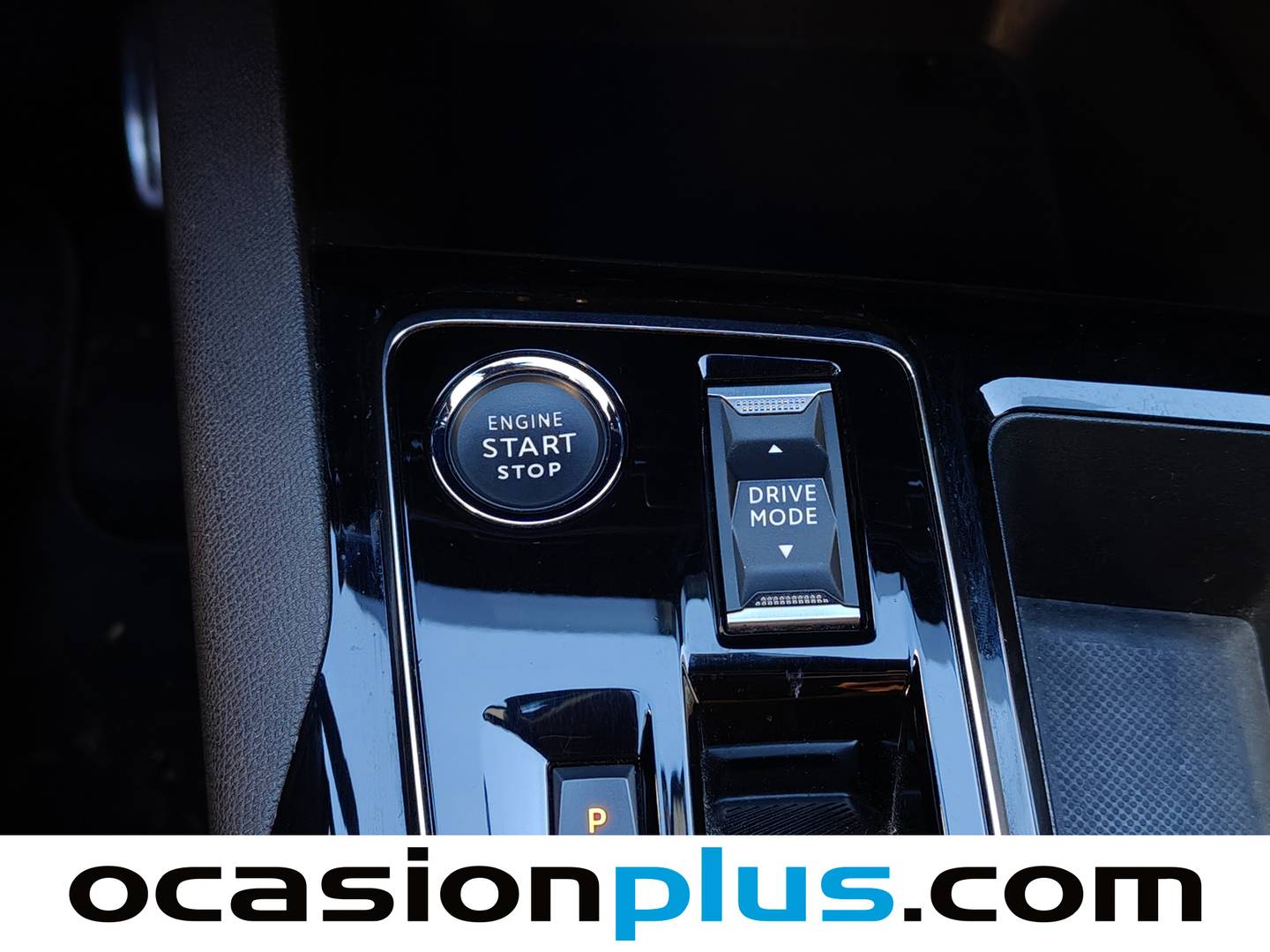 Foto Peugeot 3008 Peugeot 3008 PureTech 130 S&S GT EAT8 (130 CV)