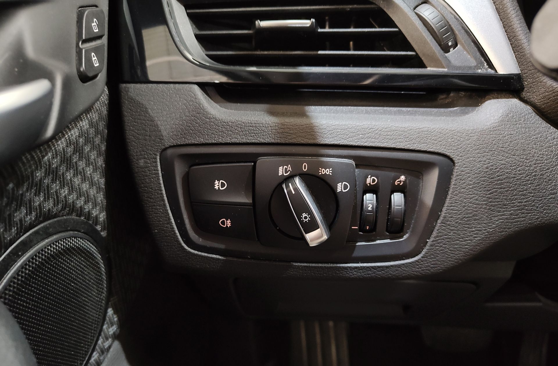 BMW X1 sDrive16d Business - foto 10