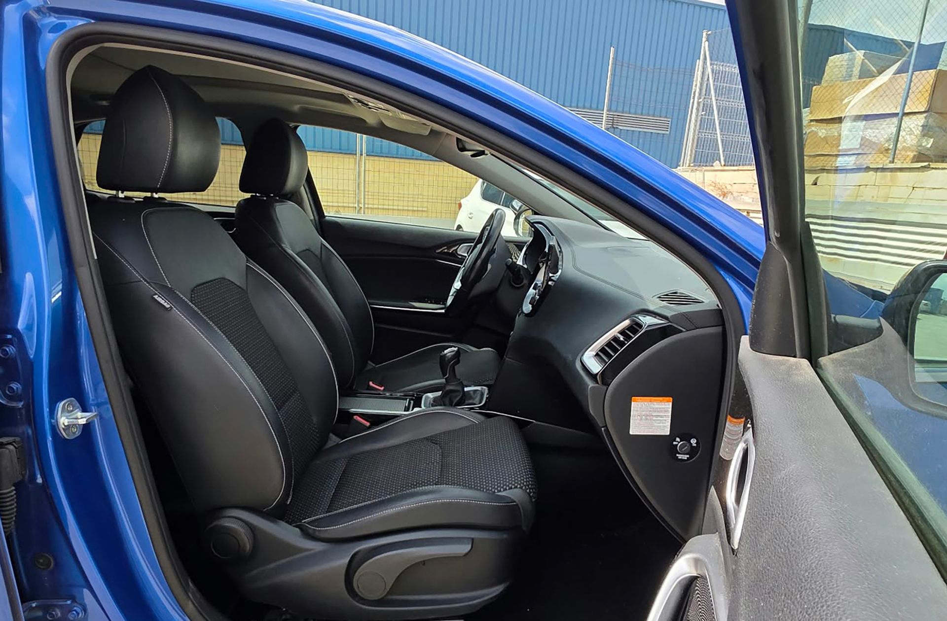 Kia XCeed 1.6 MHEV iMT Emotion - foto 19