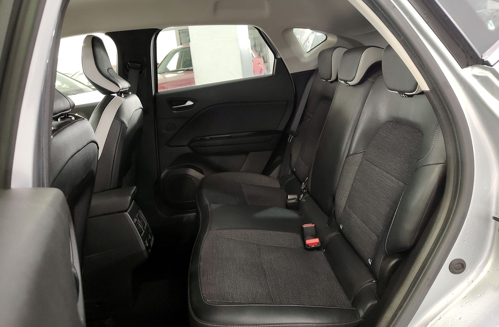 Renault Captur Techno TCe - foto 12
