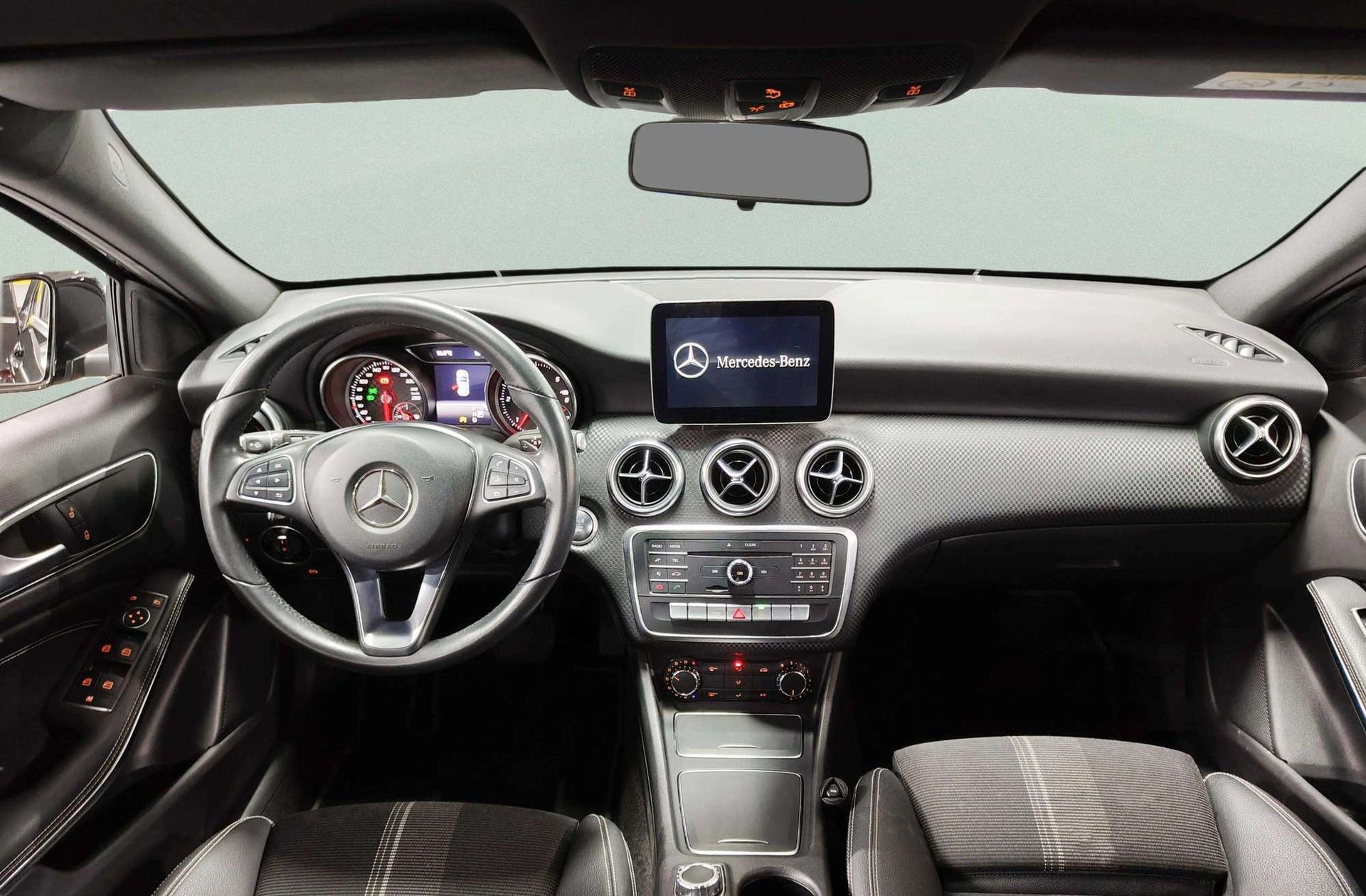 Mercedes-Benz Clase A 200 d - foto 7