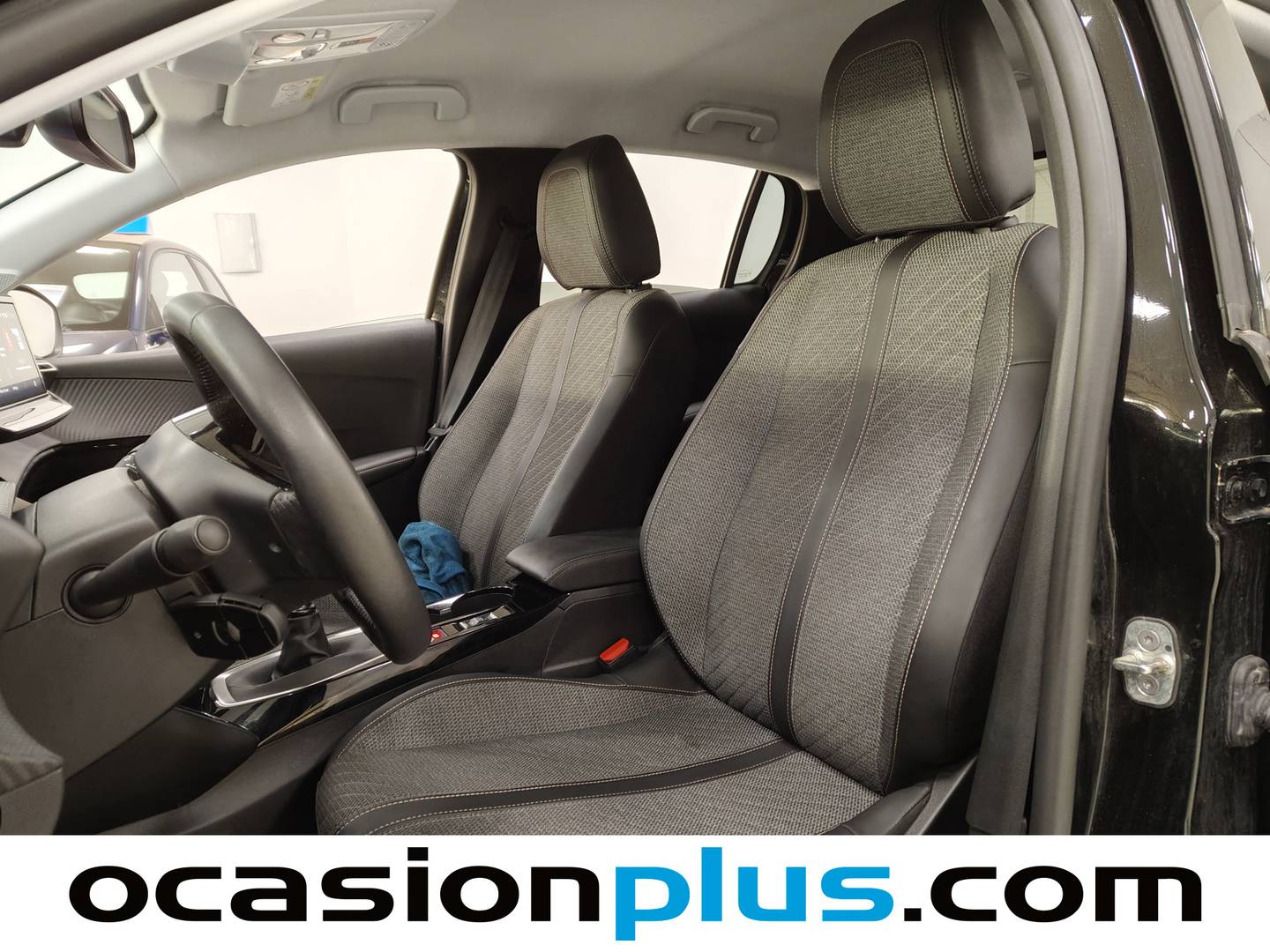 Foto Peugeot 208 Peugeot 208 PureTech 100 Allure  (100 CV)