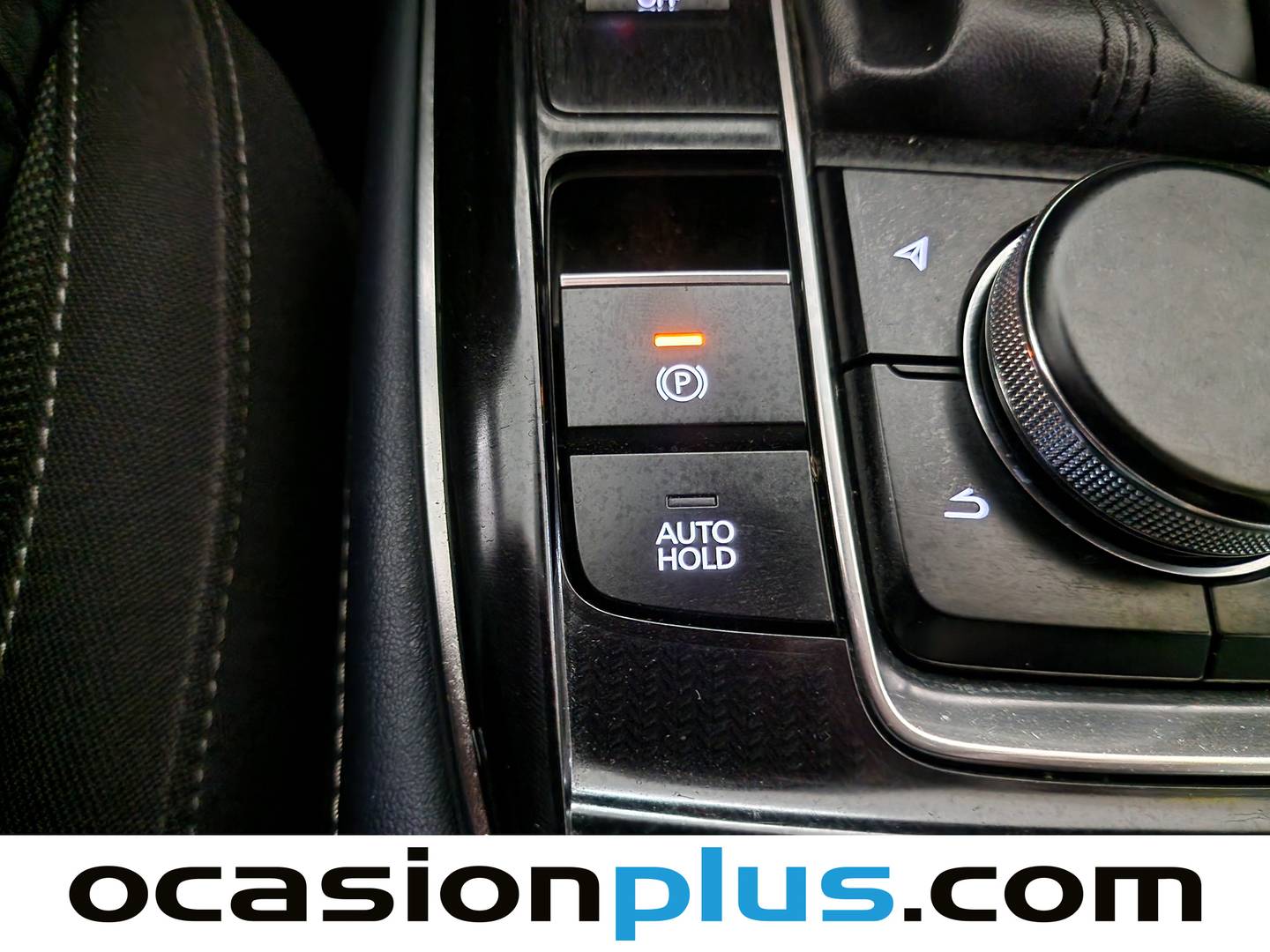 Foto Mazda CX-30 Mazda CX-30 2.0 Skyactiv-X Evolution 2WD AT (180 CV)