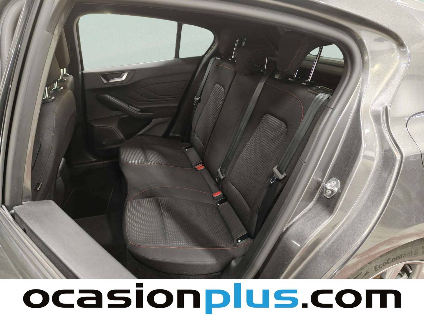 Foto asientos traseros Ford Focus Ford Focus 1.0 Ecoboost MHEV ST-Line Auto (155 CV)