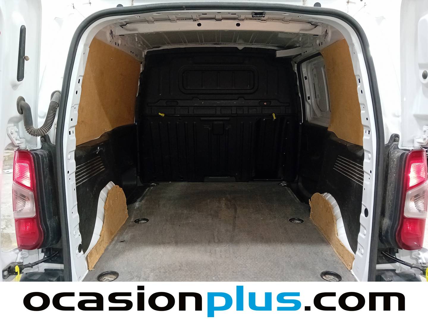 Foto asientos traseros Opel Combo Opel Combo Cargo Cargo 1.5 Diesel L 1000kg (102 CV)