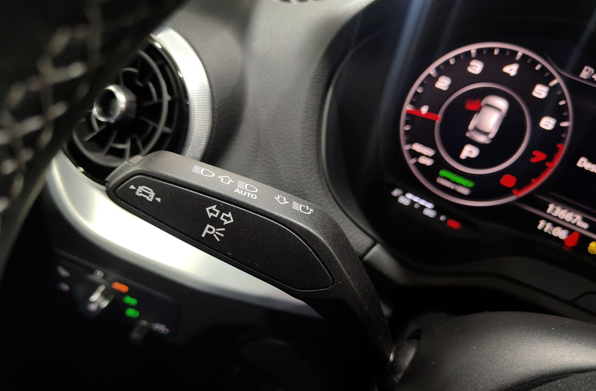 Audi Q2 Black line 35 TFSI S tronic - foto 33