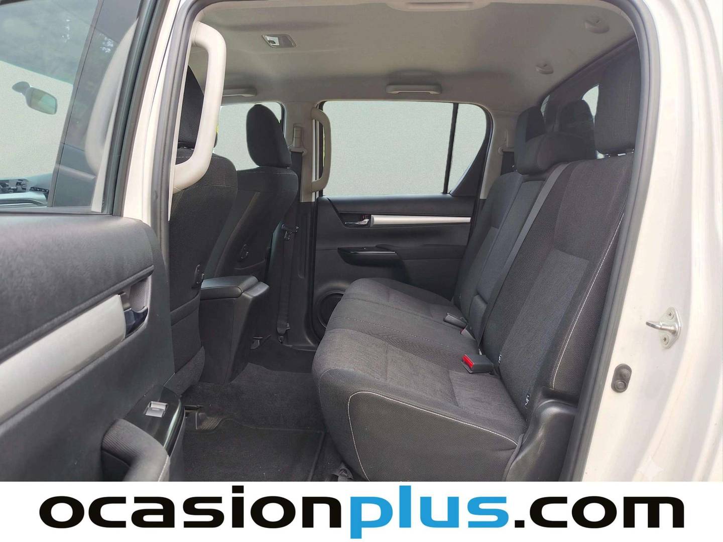Foto asientos traseros Toyota Hilux Toyota Hilux 2.4 D-4D Doble Cabina VXL A/T (150 CV)