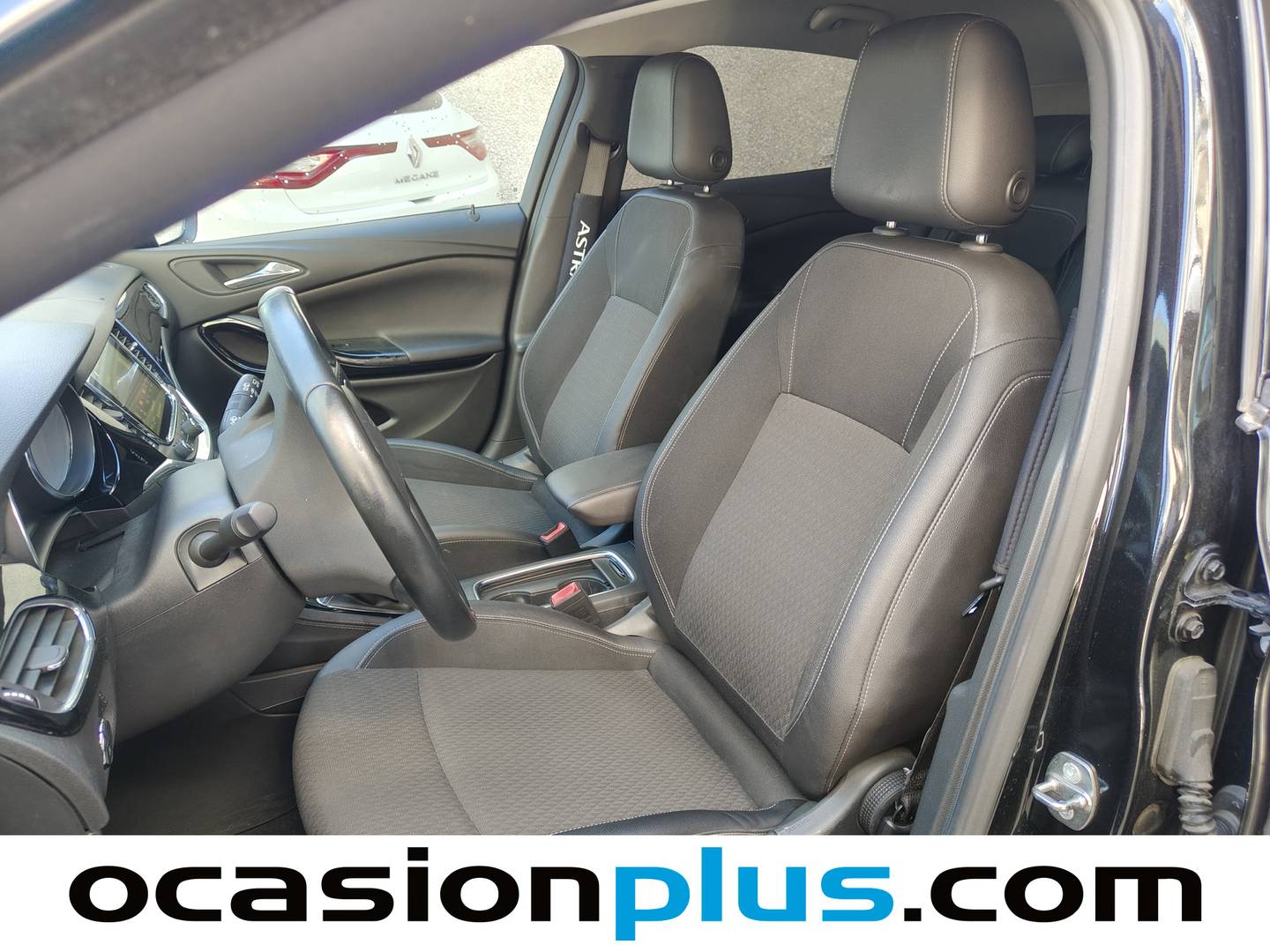 Foto asientos delanteros Opel Astra Opel Astra 1.6 CDTI Excellence (110 CV)