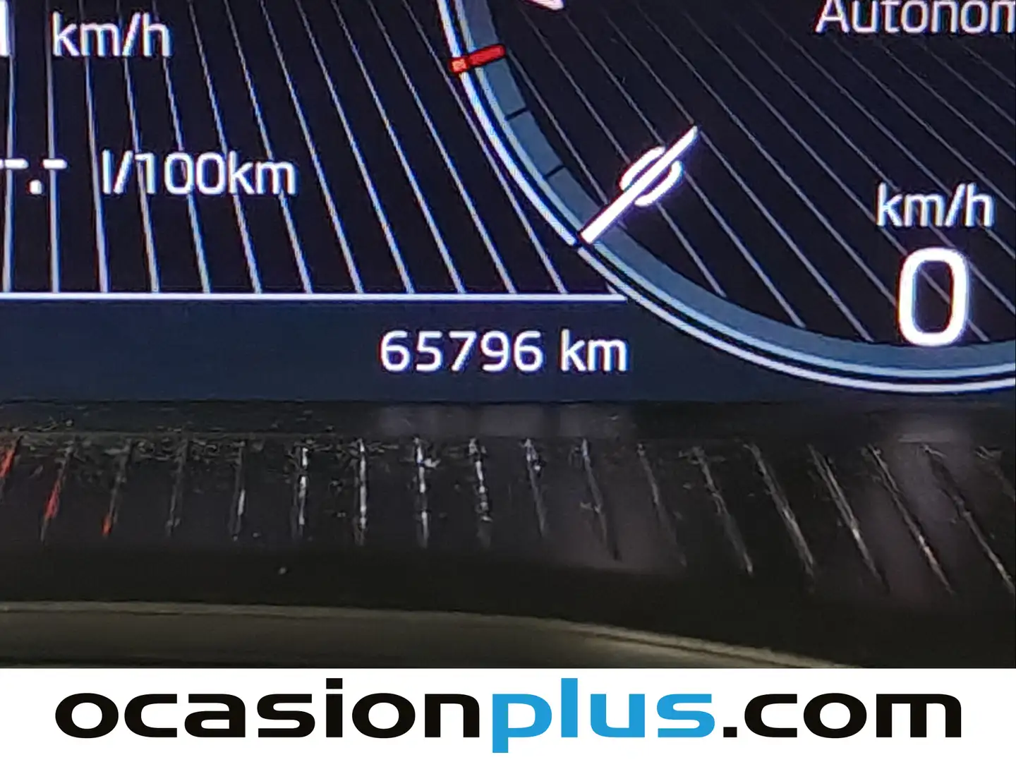 Foto Skoda Kamiq Skoda Kamiq 1.0 TSI Emotion (110 CV)